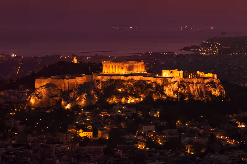 Can you visit the Acropolis at night?